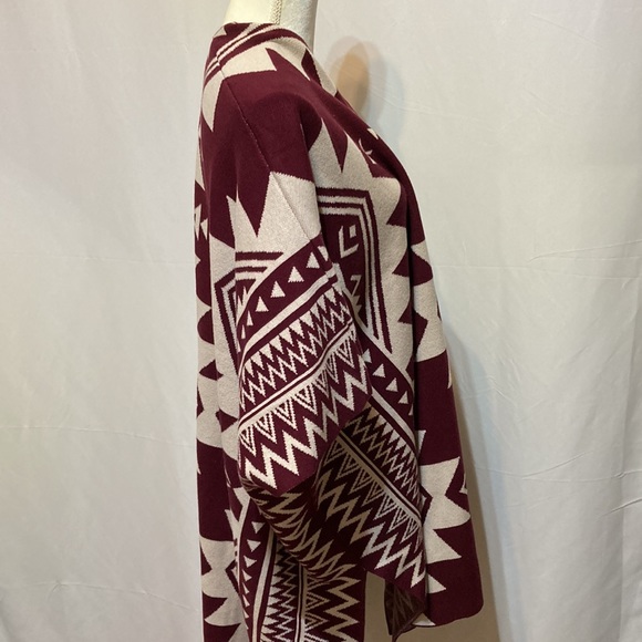 INDIGO THREAD CO NWOT HEAVYWEIGHT OPEN PONCHO - Picture 3 of 11